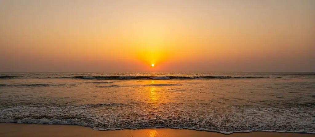 best sunset point goa, cavelossim beach sunset, sunset by the beach