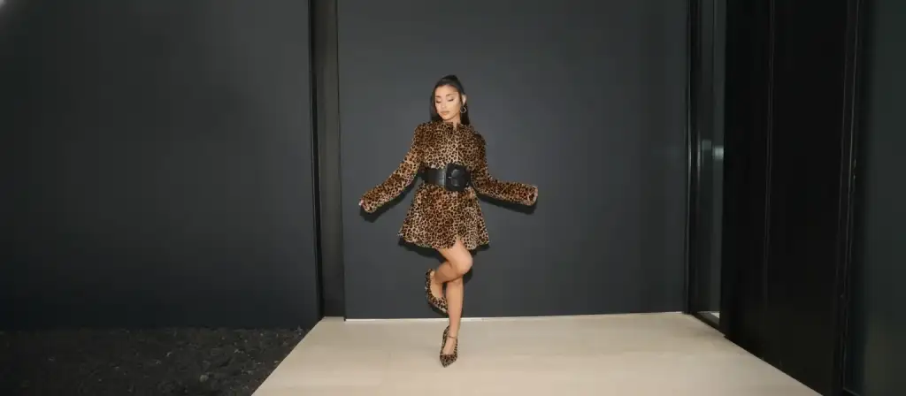 petite body type styling tips, how to dress petite body, petite figure outfit ideas, best clothes for petite women, petite fashion tips, styling petite body type, petite wardrobe essentials, dresses for petite women, petite body outfits, look taller petite styling